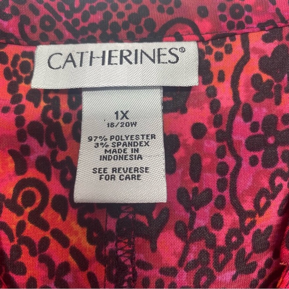 Catherines Women’s Paisley Blouse 1X Roll Tab SL Pleated Front Red Black - Picture 3 of 14